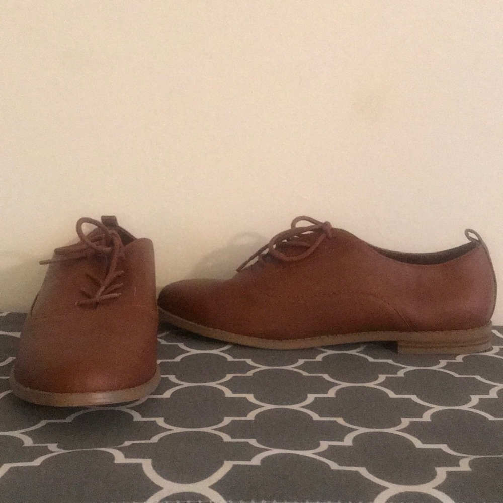 Cute brown/tan shoes!